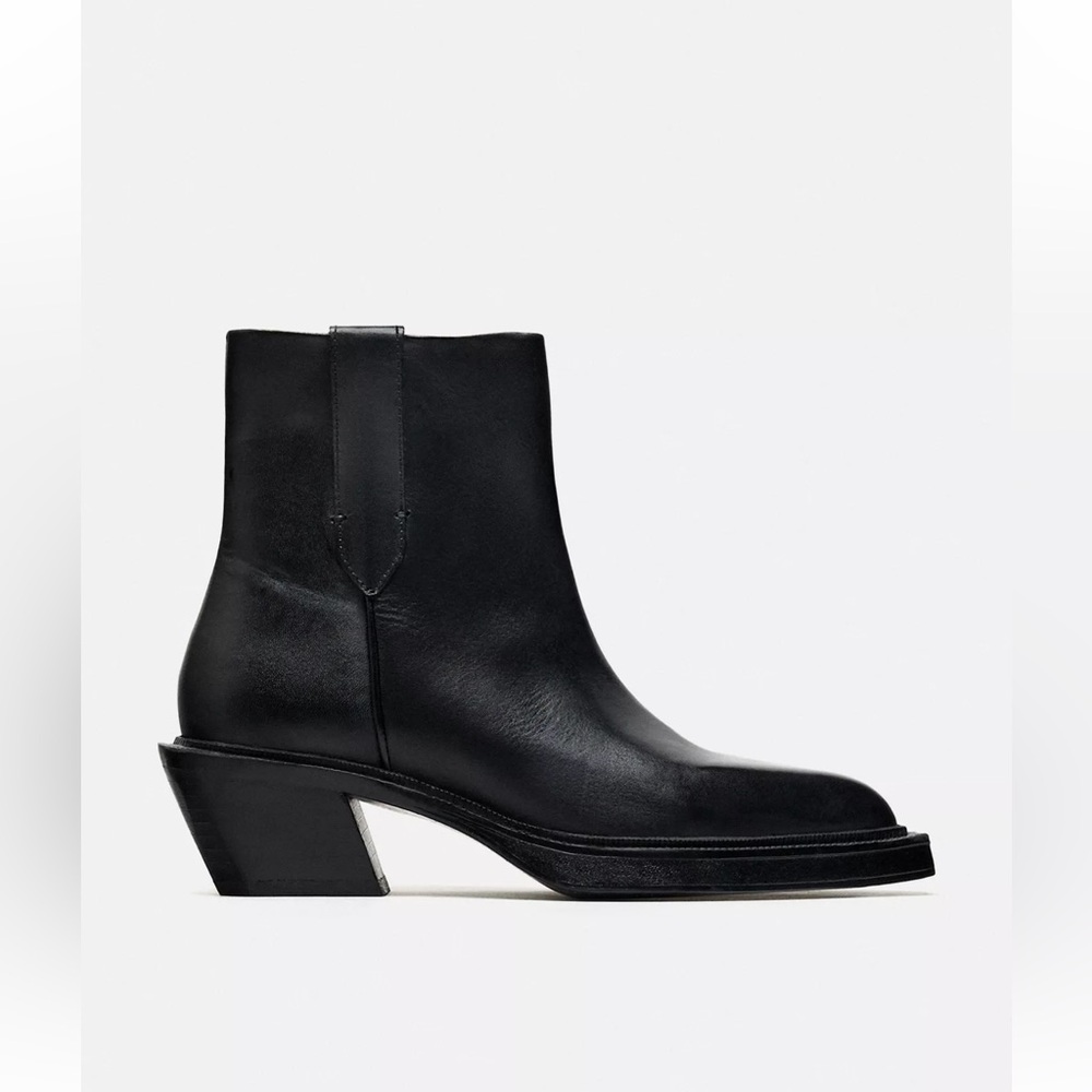 ✨ ZARA Black Leather Cowboy Ankle Boots – Size 37 / US 6.5 – NEW